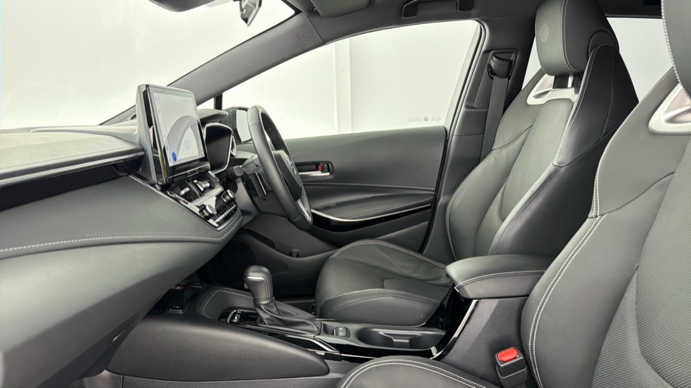 Toyota Corolla 2.0 Hybrid 178 Excel 5dr CVT Hybrid Estate - Image 5