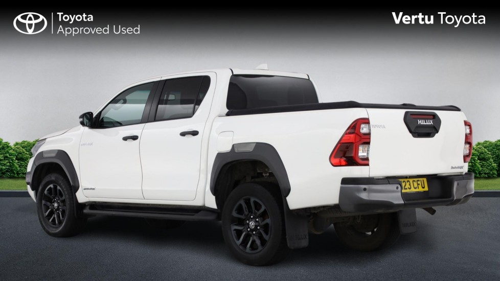 Toyota Hilux Diesel Invincible X D/Cab Pick Up 2.8 D-4D - Image 4