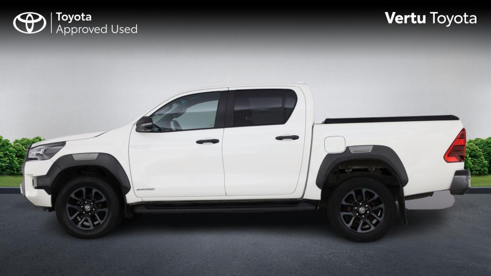 Toyota Hilux Diesel Invincible X D/Cab Pick Up 2.8 D-4D - Image 24