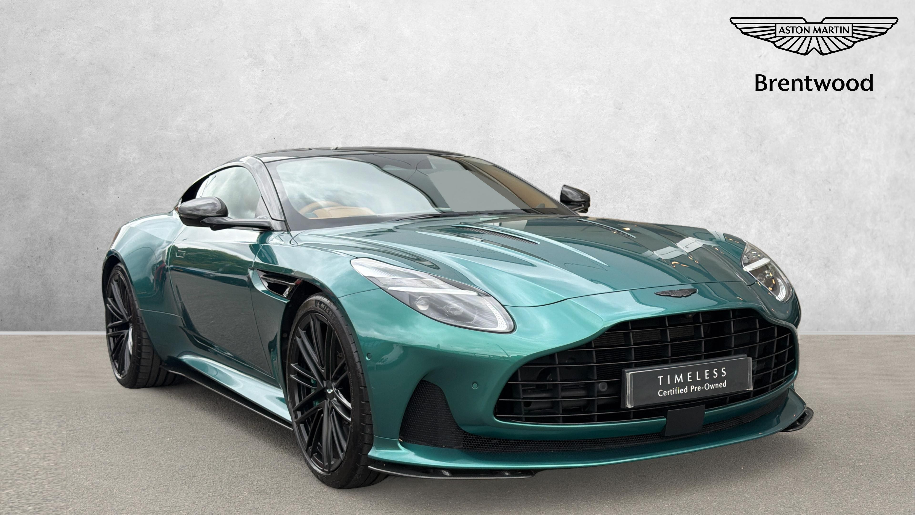 Aston Martin DB12 2024