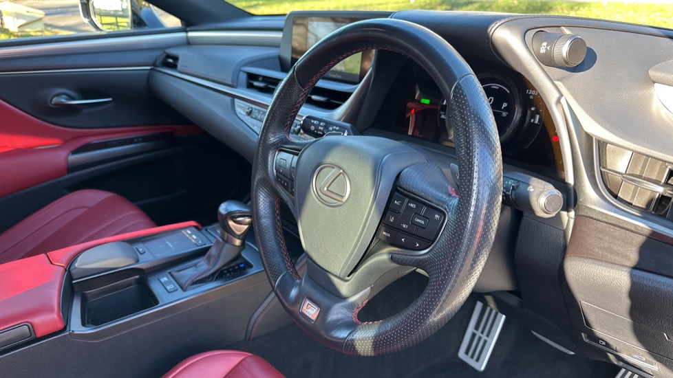 Pre-Owned Lexus ES300h 2.5 F-Sport with Tech &amp;amp; Safety Pack, by