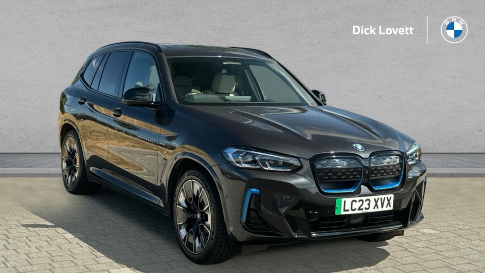 2023 BMW IX3