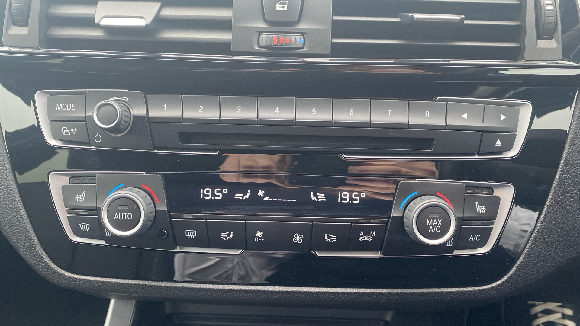 Used BMW 1 Series 2.0 120d M Sport Shadow Edition Euro 6 (s/s) 5dr - Image 22