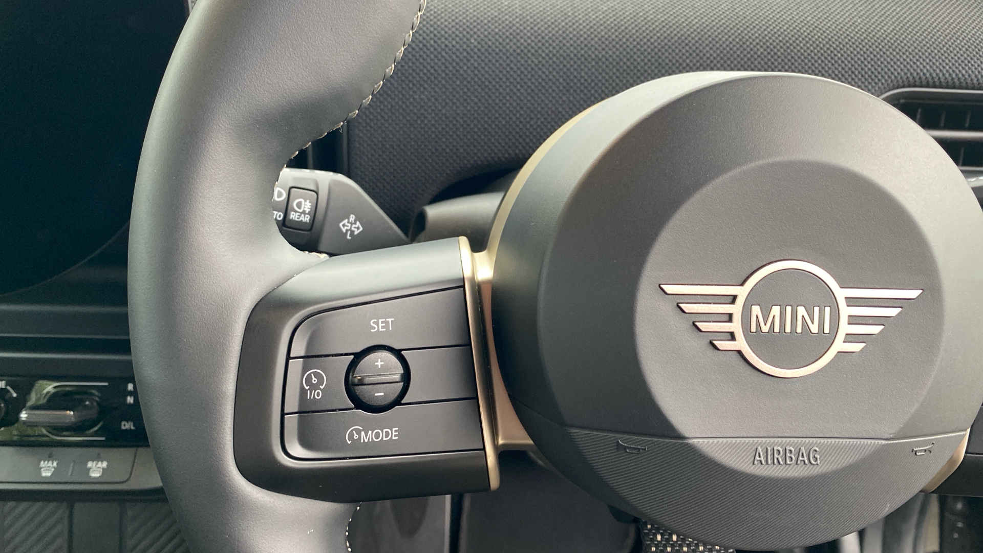 Used MINI 3-Door Hatch 2.0S Classic Steptronic Euro 6 (s/s) 3dr - Image 17