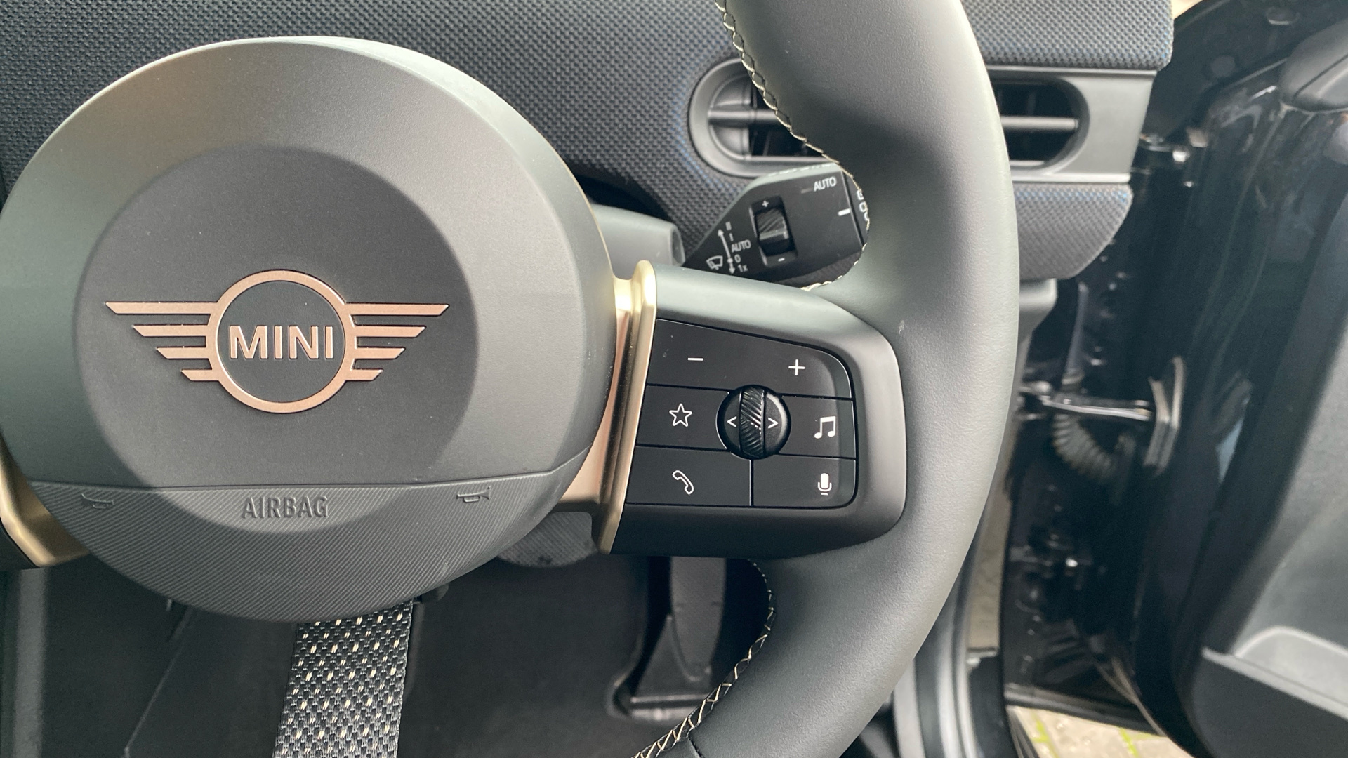 Used MINI 3-Door Hatch 2.0S Classic Steptronic Euro 6 (s/s) 3dr - Image 18