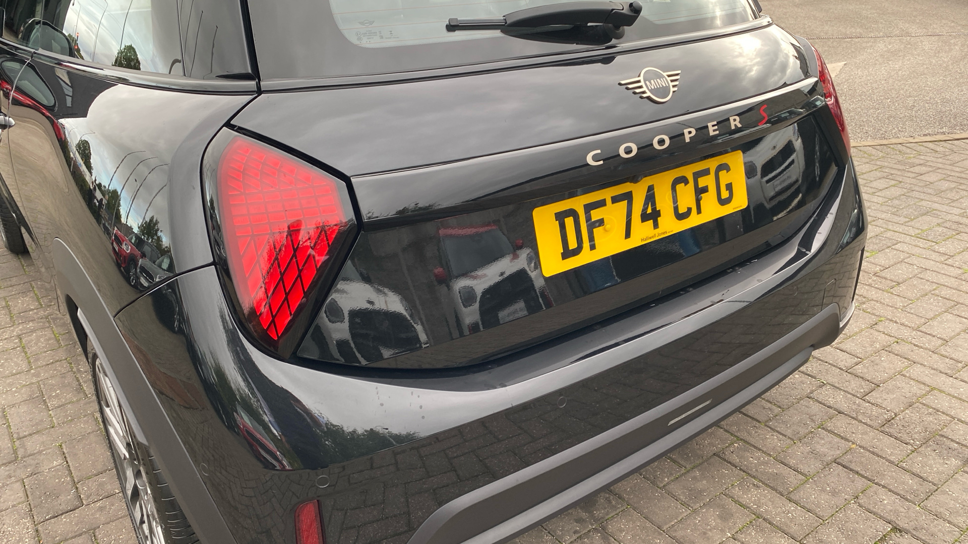 Used MINI 3-Door Hatch 2.0S Classic Steptronic Euro 6 (s/s) 3dr - Image 41