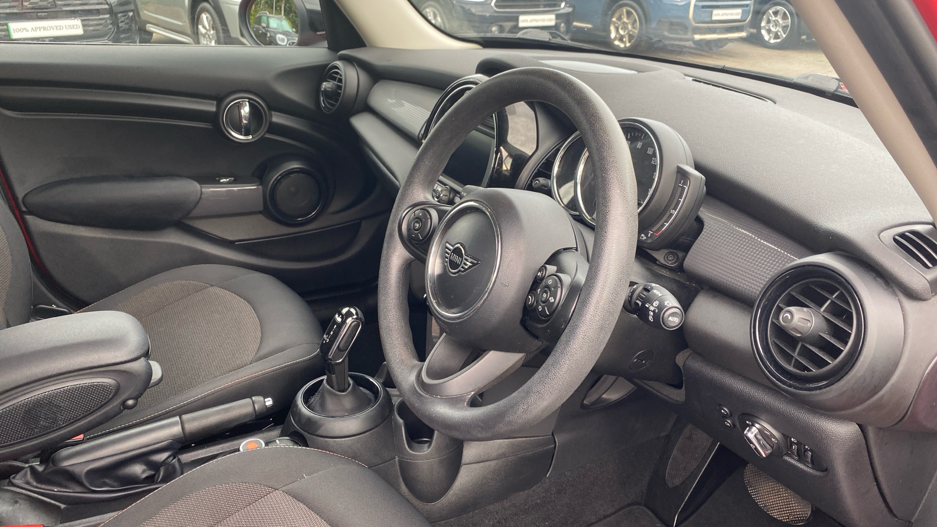 Used MINI 5-Door Hatch 1.5 Cooper Classic Steptronic Euro 6 (s/s) 5dr - Image 6