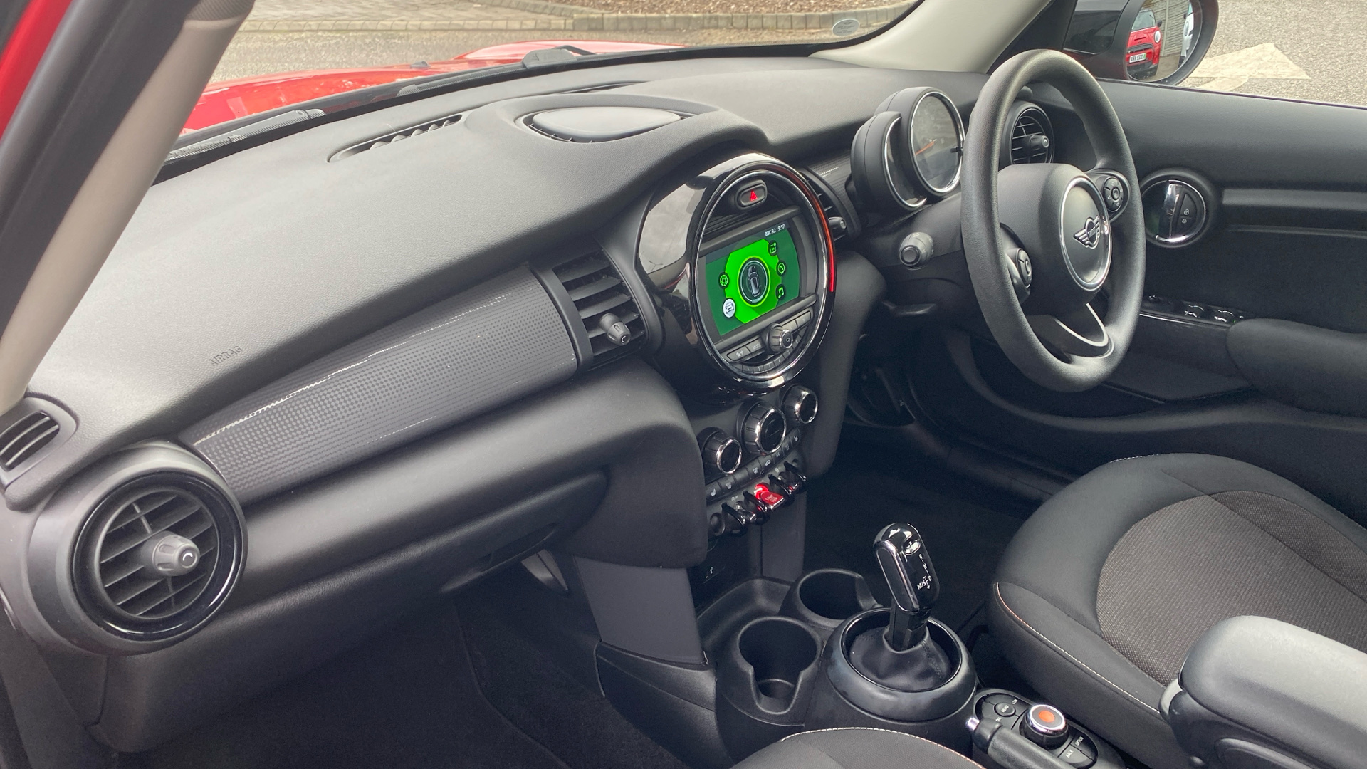 Used MINI 5-Door Hatch 1.5 Cooper Classic Steptronic Euro 6 (s/s) 5dr - Image 7