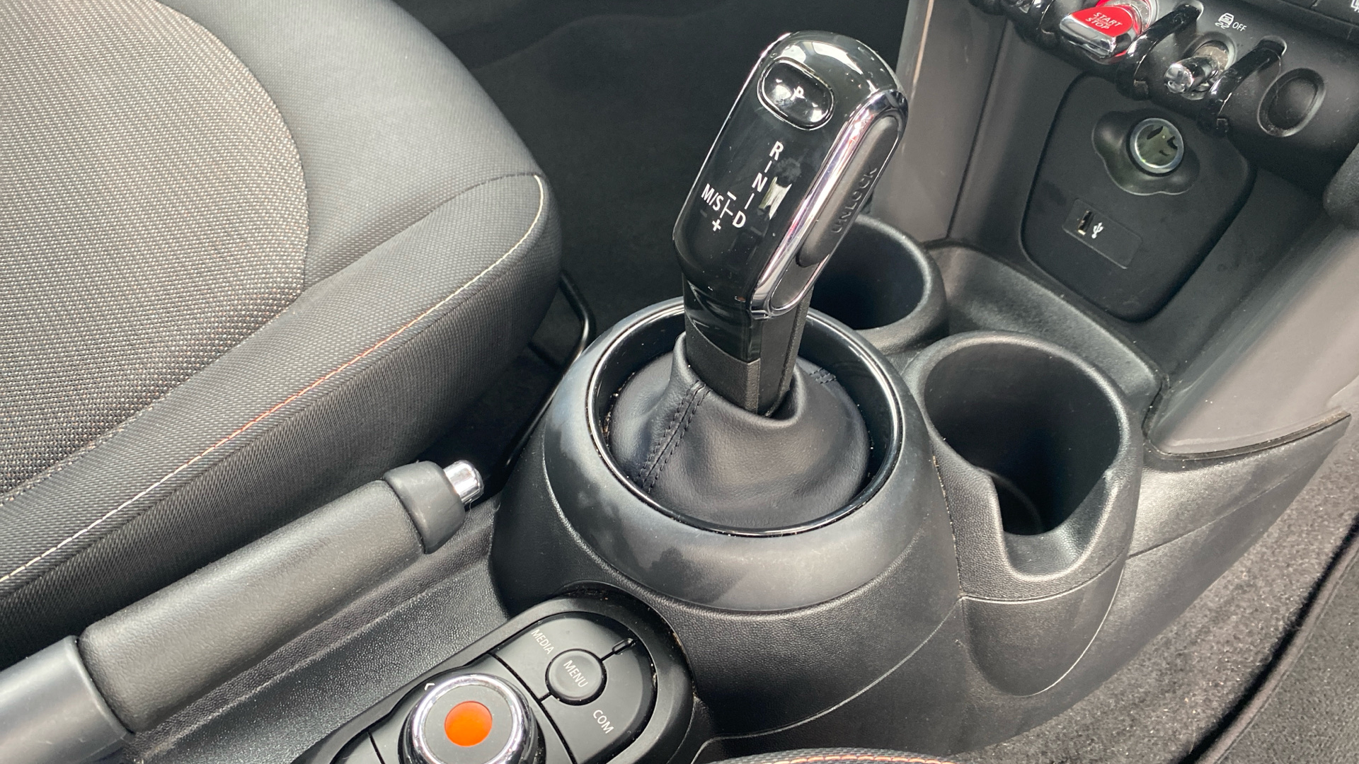 Used MINI 5-Door Hatch 1.5 Cooper Classic Steptronic Euro 6 (s/s) 5dr - Image 10