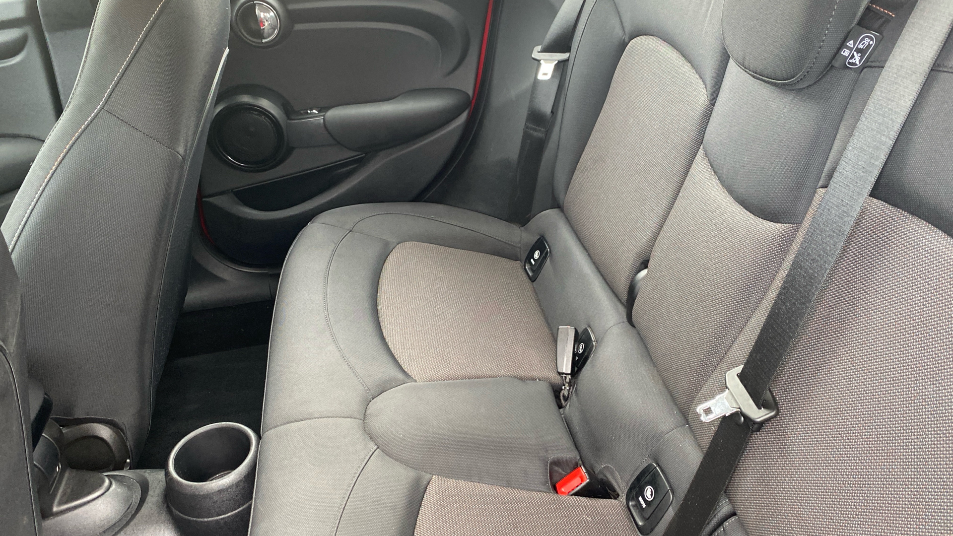 Used MINI 5-Door Hatch 1.5 Cooper Classic Steptronic Euro 6 (s/s) 5dr - Image 12