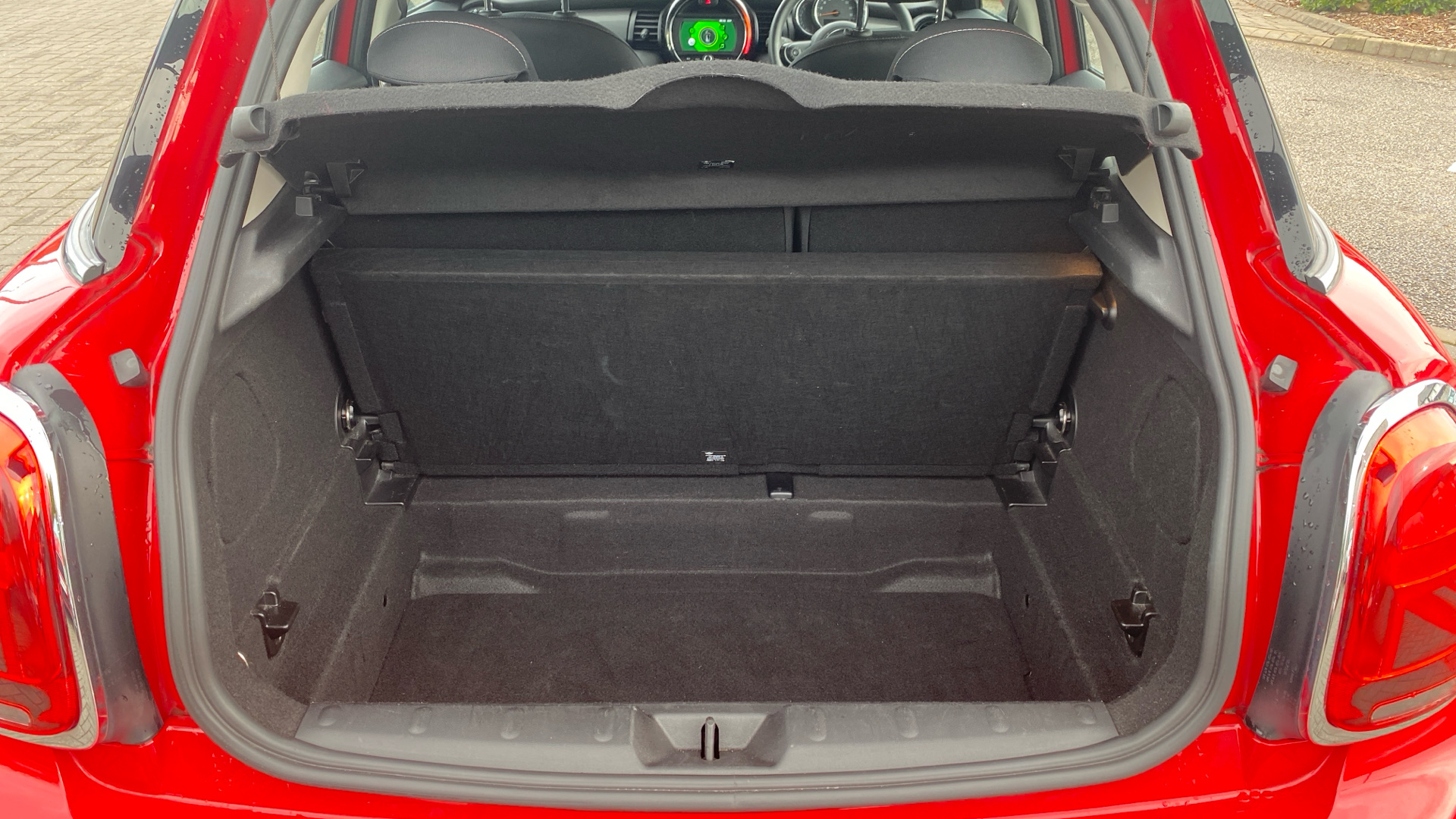 Used MINI 5-Door Hatch 1.5 Cooper Classic Steptronic Euro 6 (s/s) 5dr - Image 13