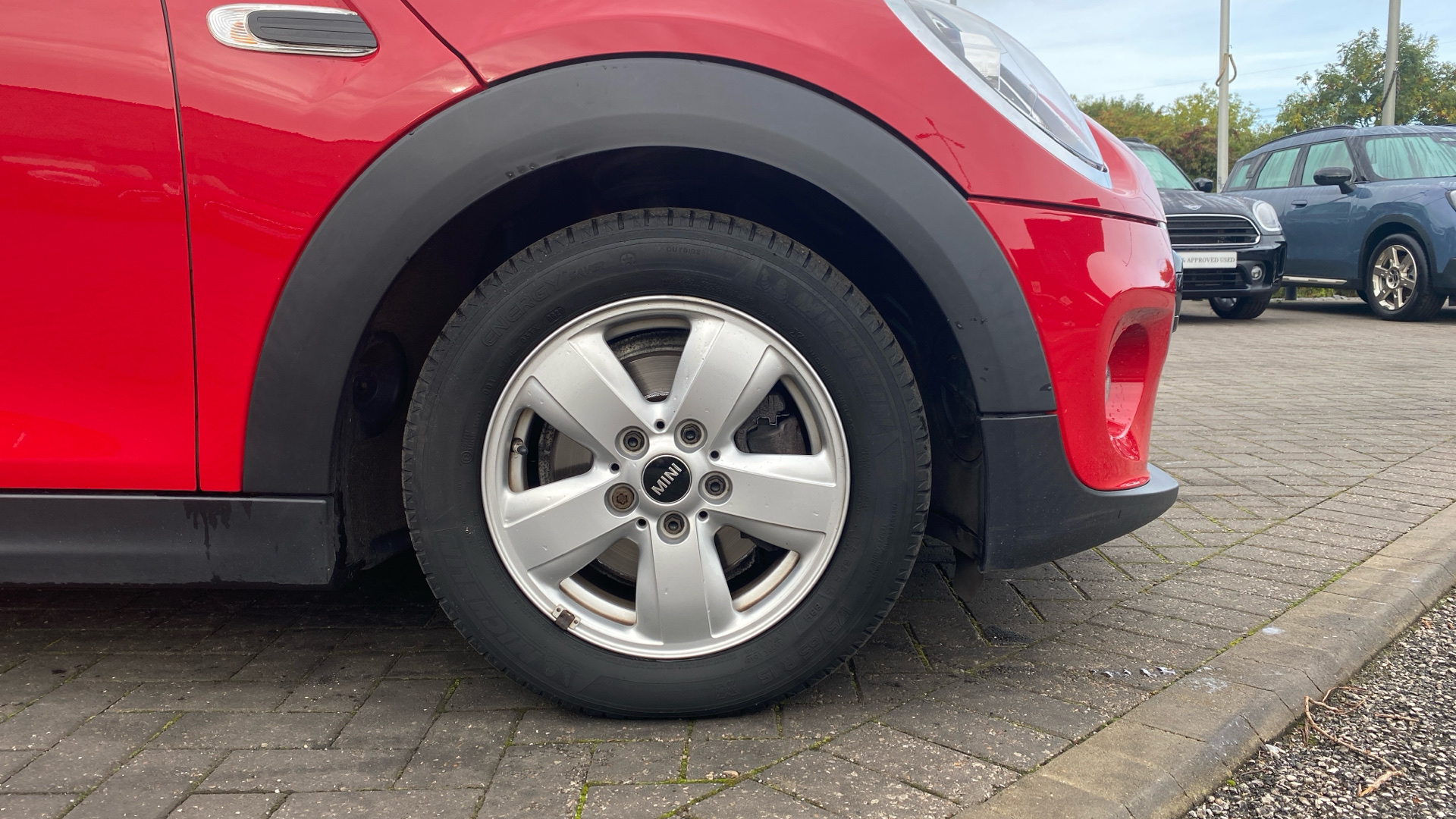 Used MINI 5-Door Hatch 1.5 Cooper Classic Steptronic Euro 6 (s/s) 5dr - Image 14