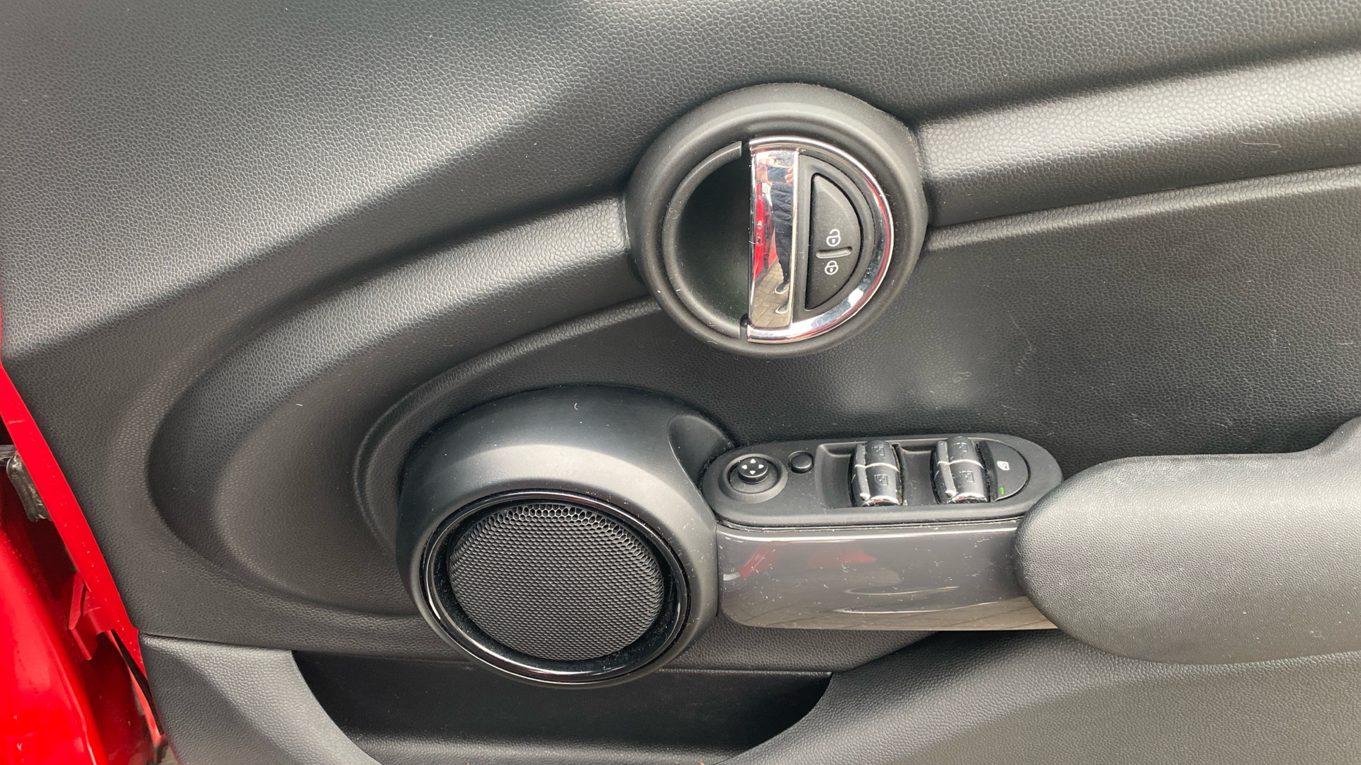 Used MINI 5-Door Hatch 1.5 Cooper Classic Steptronic Euro 6 (s/s) 5dr - Image 20