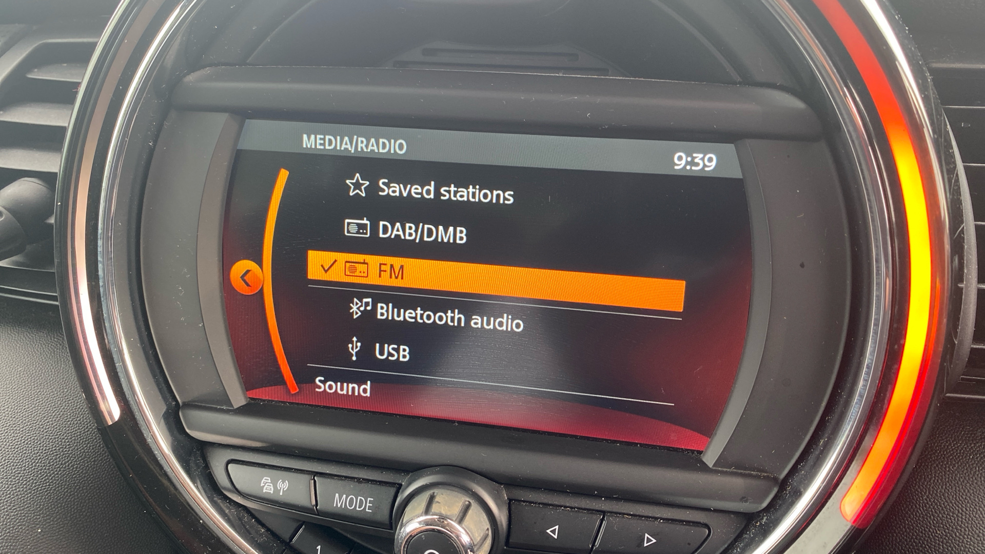 Used MINI 5-Door Hatch 1.5 Cooper Classic Steptronic Euro 6 (s/s) 5dr - Image 23