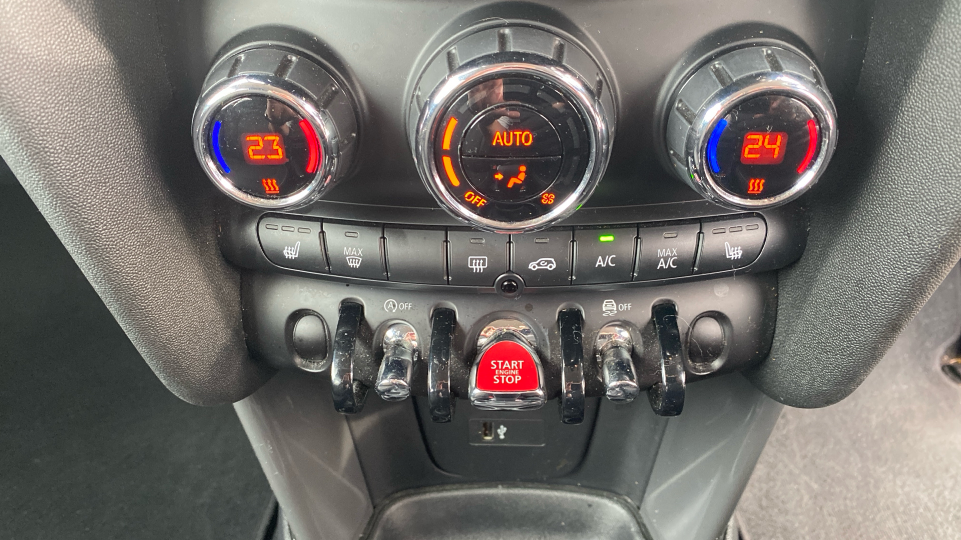 Used MINI 5-Door Hatch 1.5 Cooper Classic Steptronic Euro 6 (s/s) 5dr - Image 28