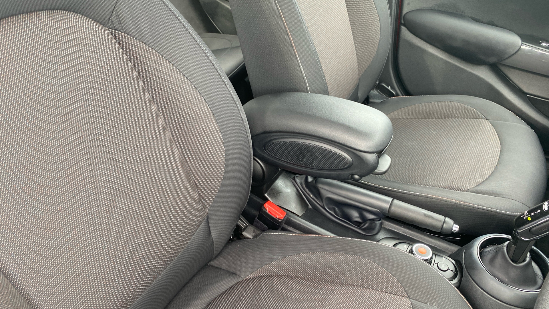 Used MINI 5-Door Hatch 1.5 Cooper Classic Steptronic Euro 6 (s/s) 5dr - Image 44