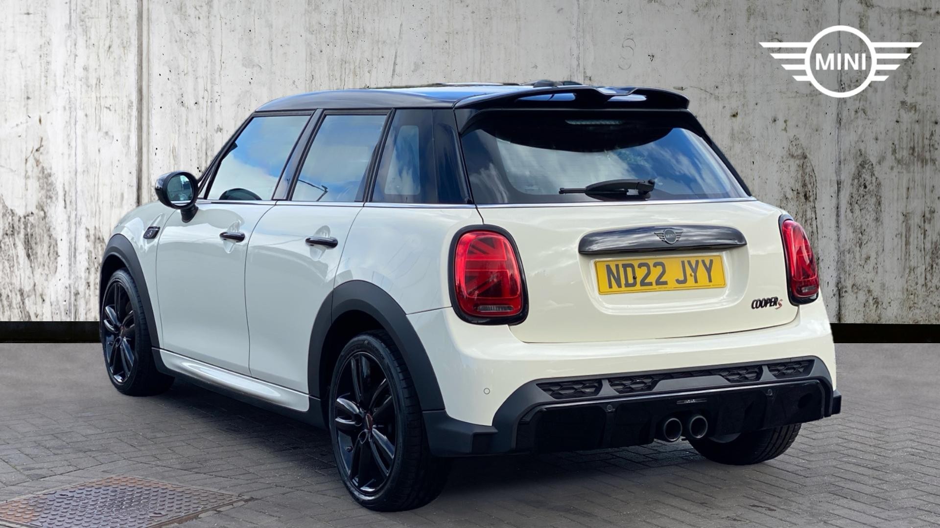 Used MINI 5-Door Hatch 2.0 Cooper S Sport Euro 6 (s/s) 5dr - Image 2