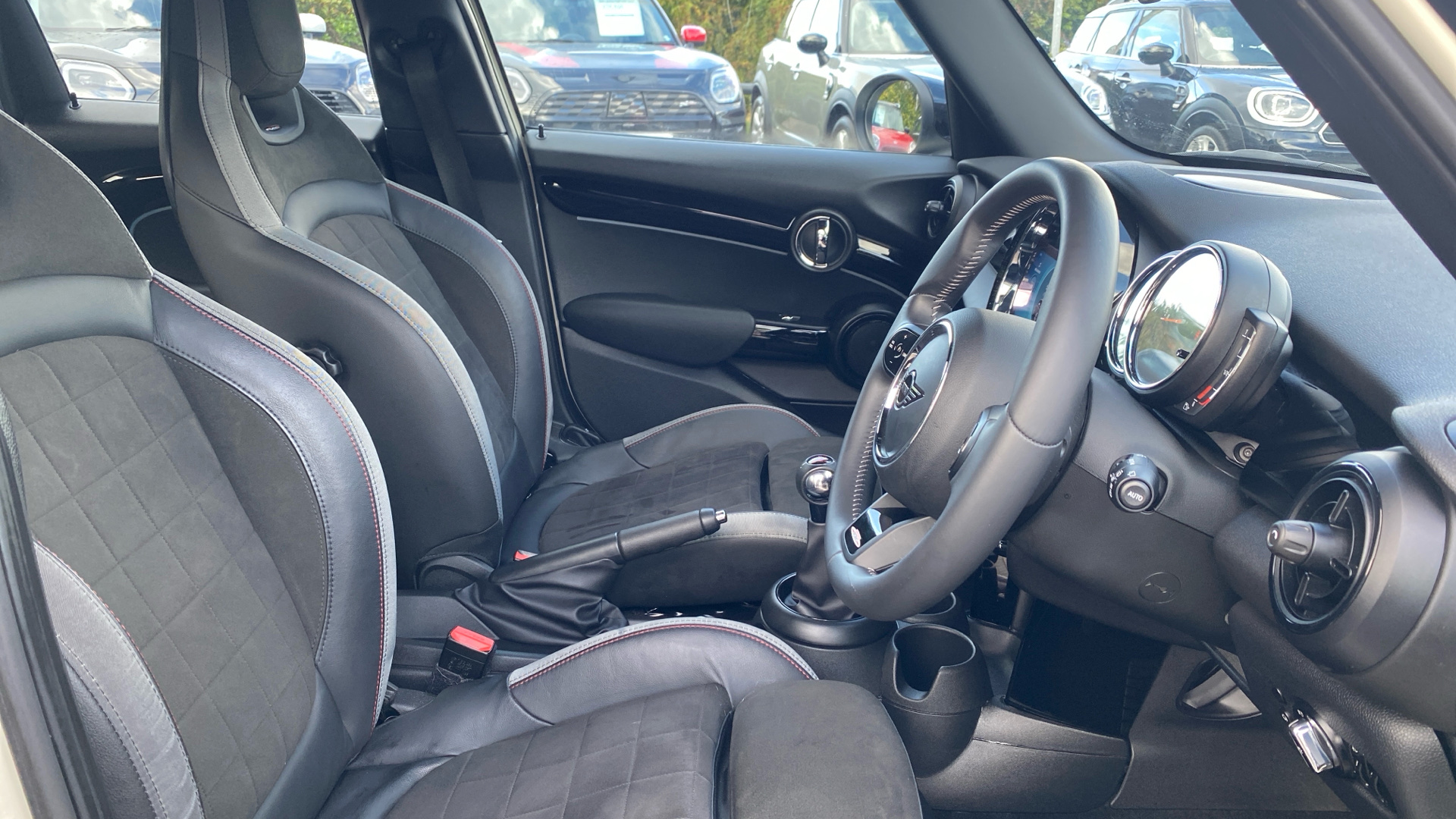 Used MINI 5-Door Hatch 2.0 Cooper S Sport Euro 6 (s/s) 5dr - Image 11