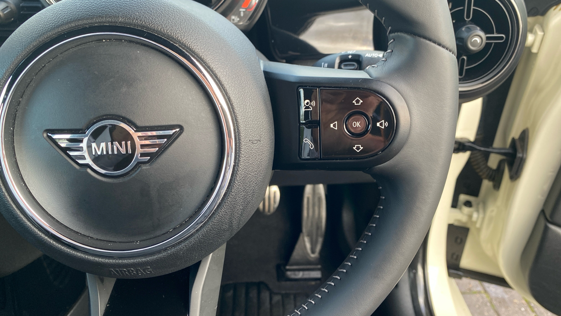 Used MINI 5-Door Hatch 2.0 Cooper S Sport Euro 6 (s/s) 5dr - Image 18