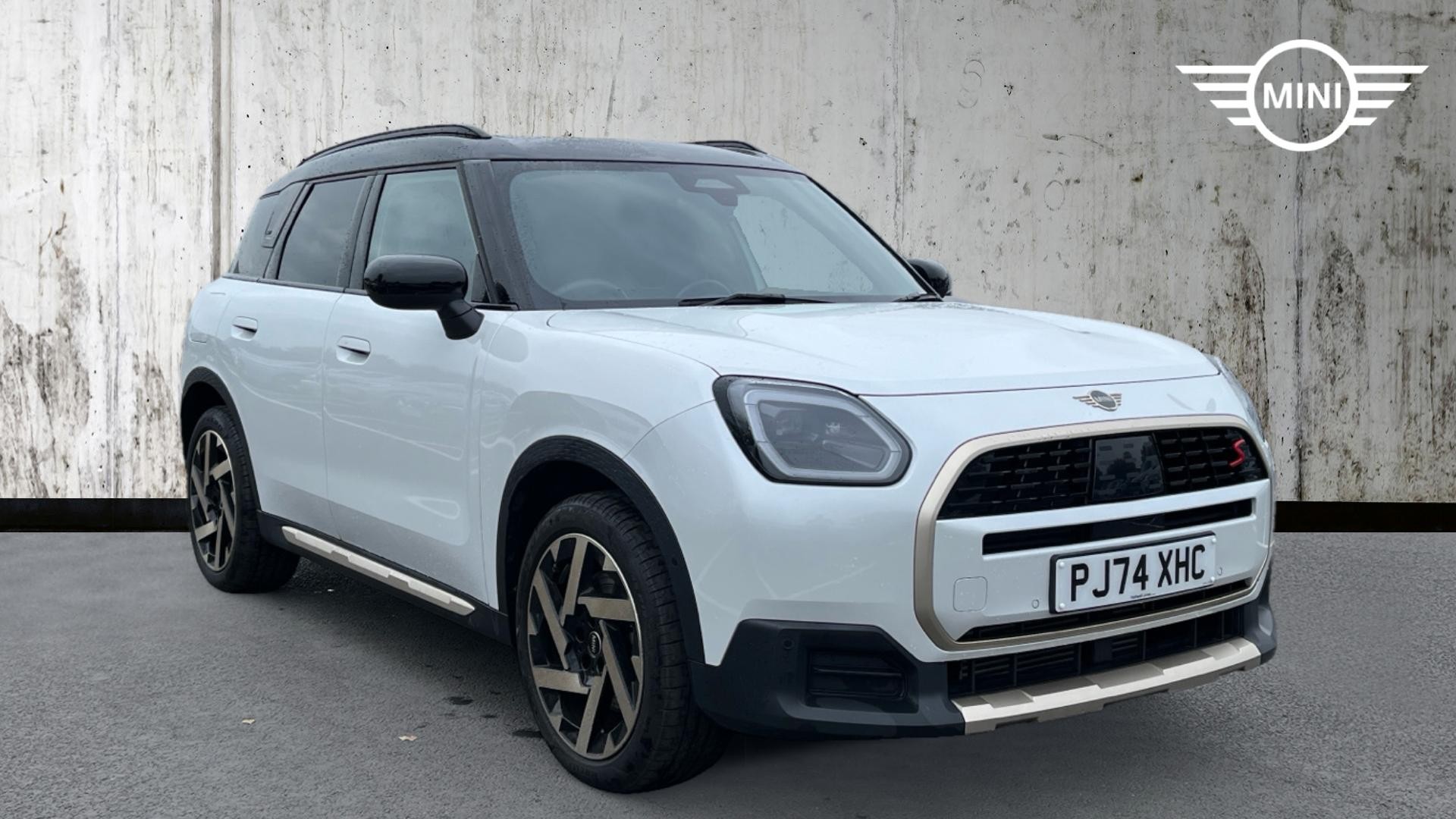 Used MINI Countryman 2.0S MHEV Exclusive Auto ALL4 Euro 6 (s/s) 5dr - Image 1