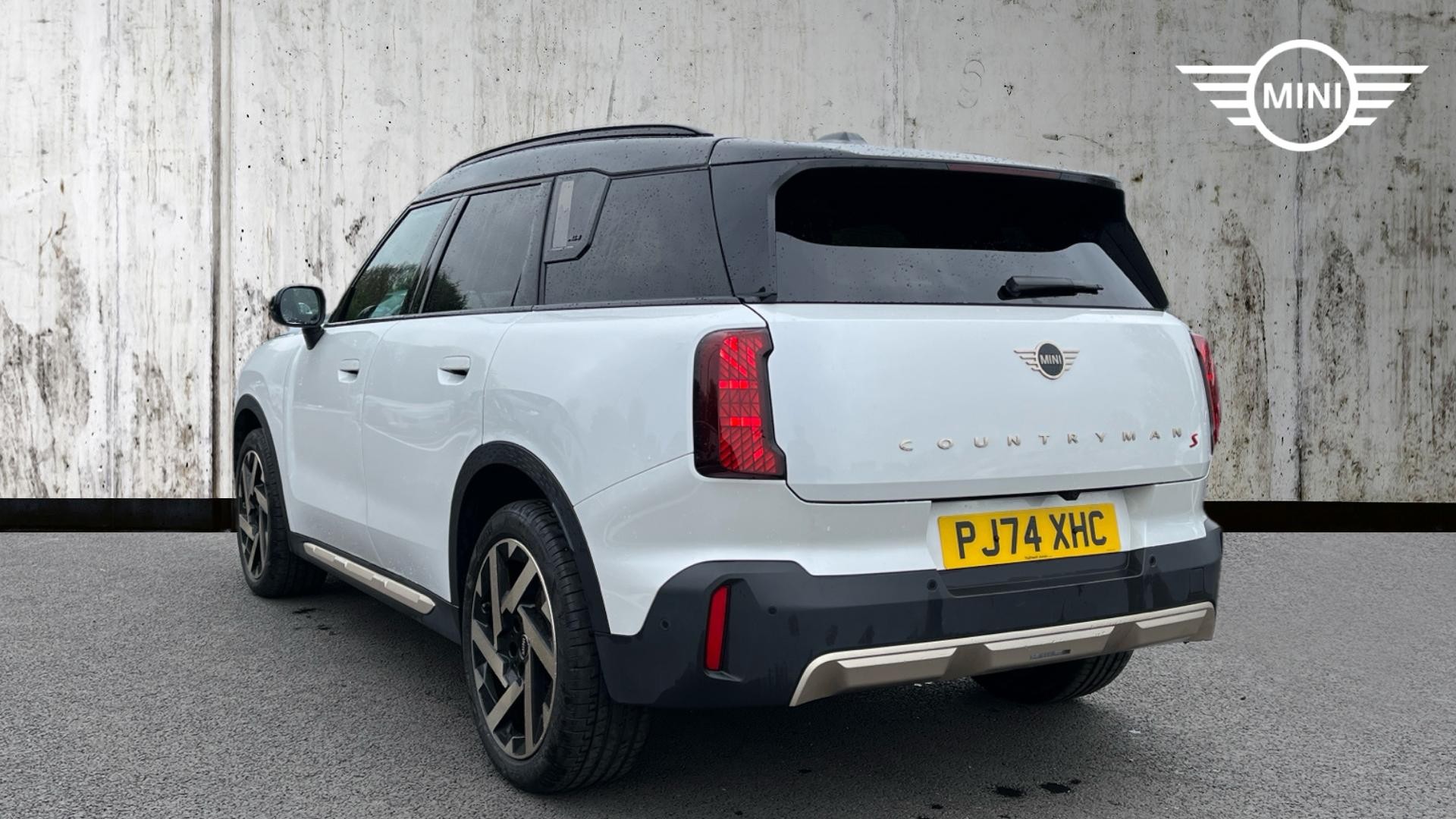 Used MINI Countryman 2.0S MHEV Exclusive Auto ALL4 Euro 6 (s/s) 5dr - Image 3