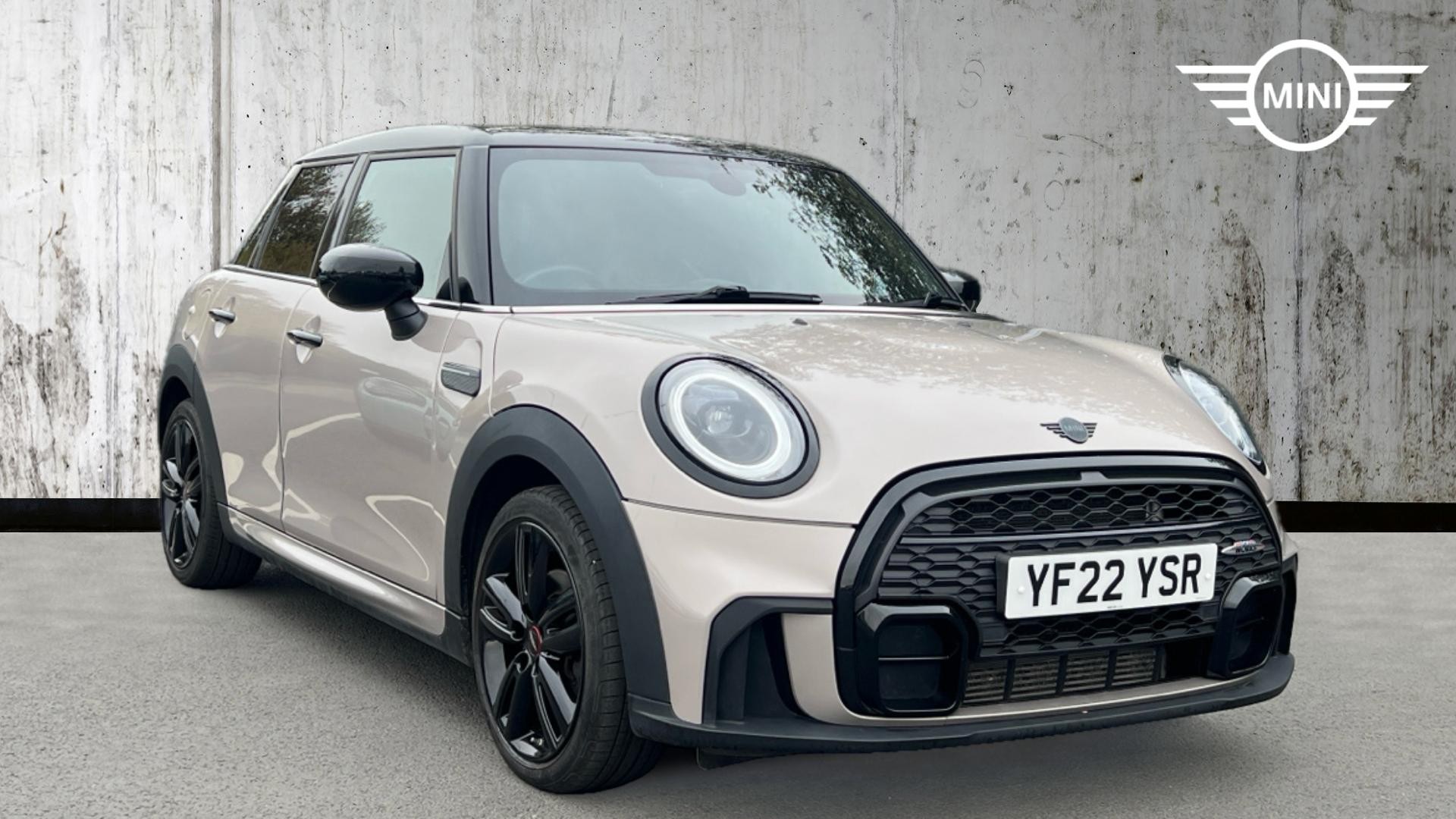 Used MINI 5-Door Hatch 1.5 Cooper Sport Steptronic Euro 6 (s/s) 5dr - Image 1