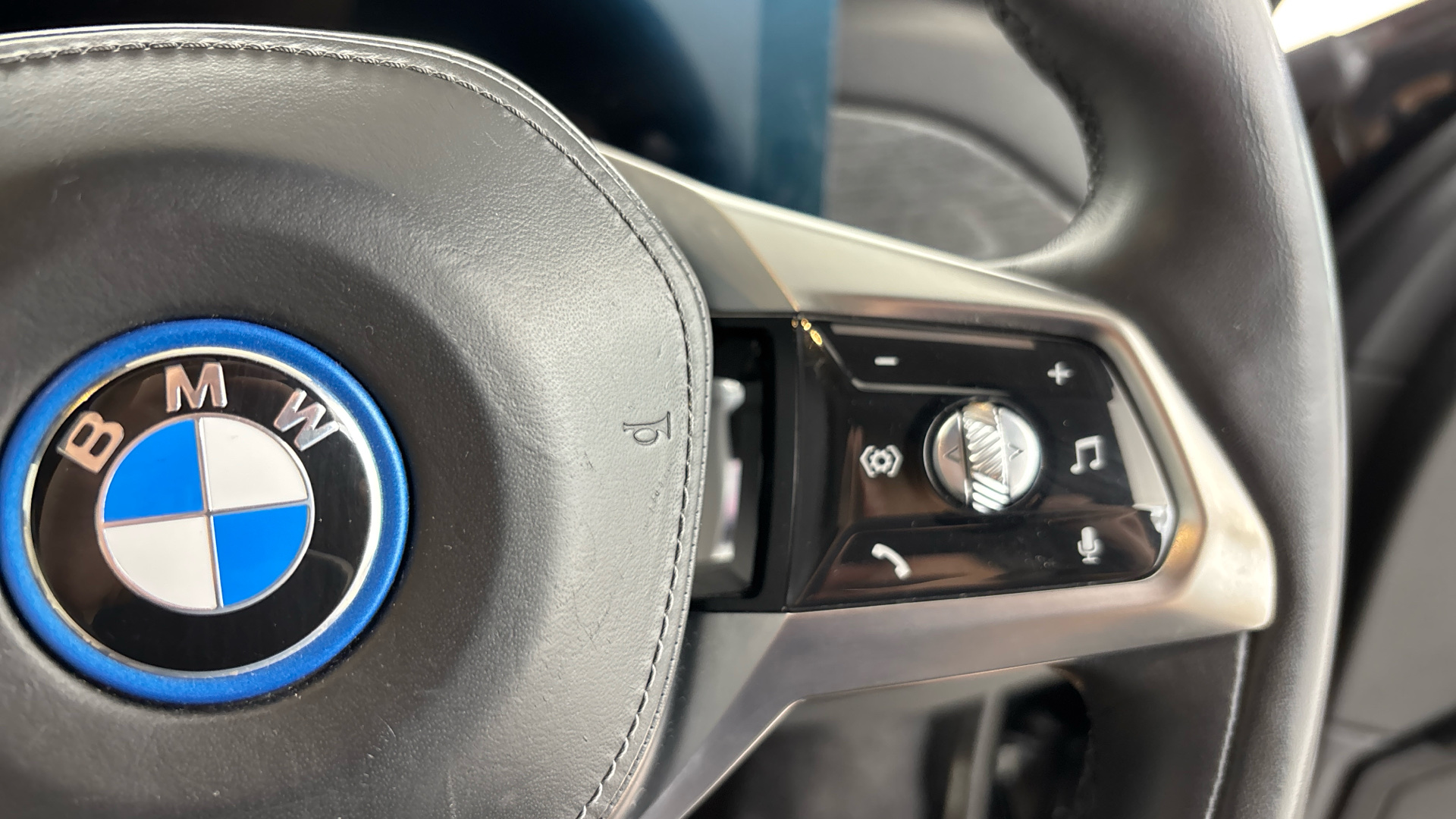 Used BMW i7 60 105.7kWh Excellence (Pro) Auto xDrive 4dr - Image 18
