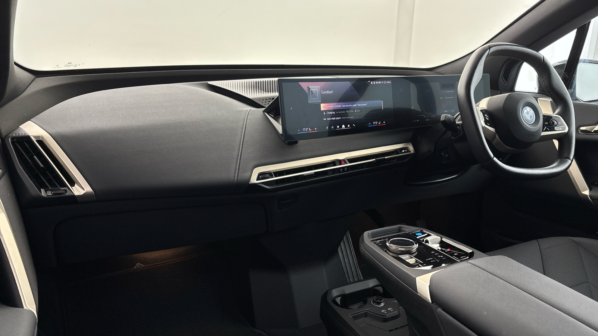 Used BMW iX 50 111.5kWh M Sport Auto xDrive 5dr (11kW Charger) - Image 7