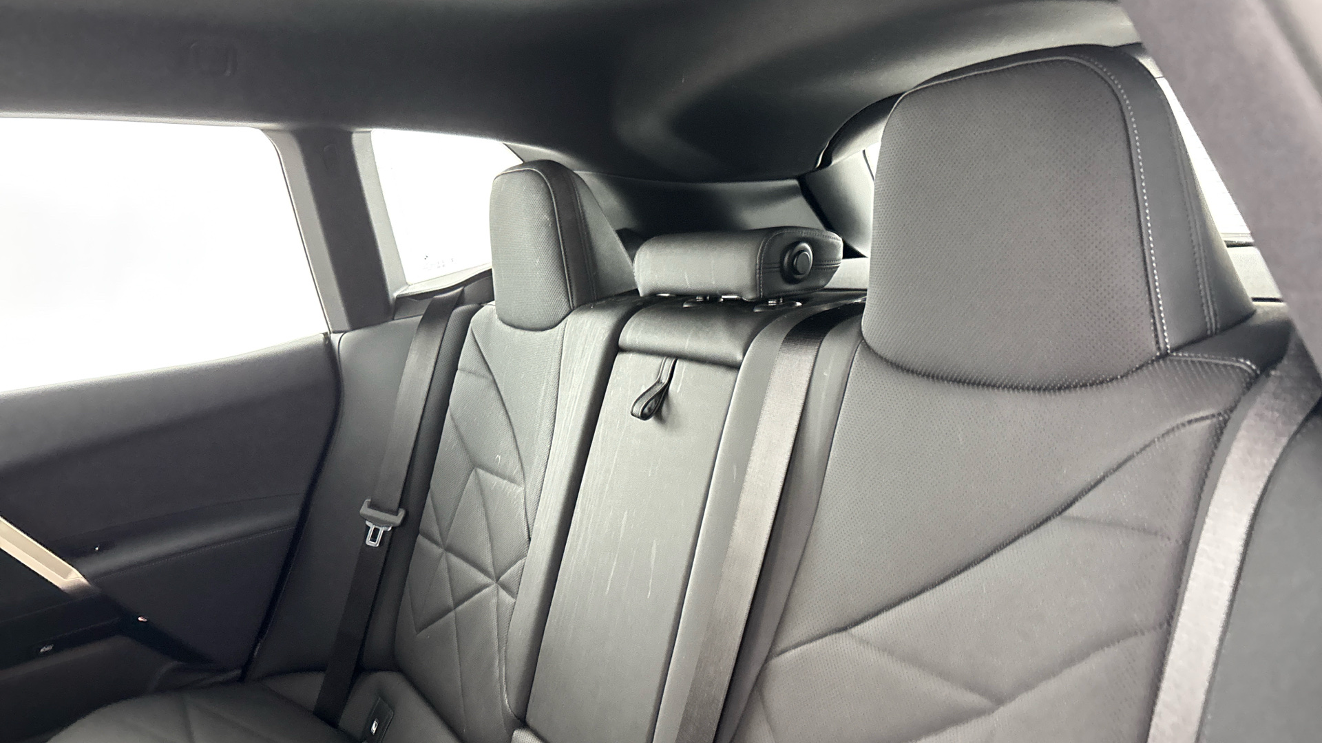 Used BMW iX 50 111.5kWh M Sport Auto xDrive 5dr (11kW Charger) - Image 12