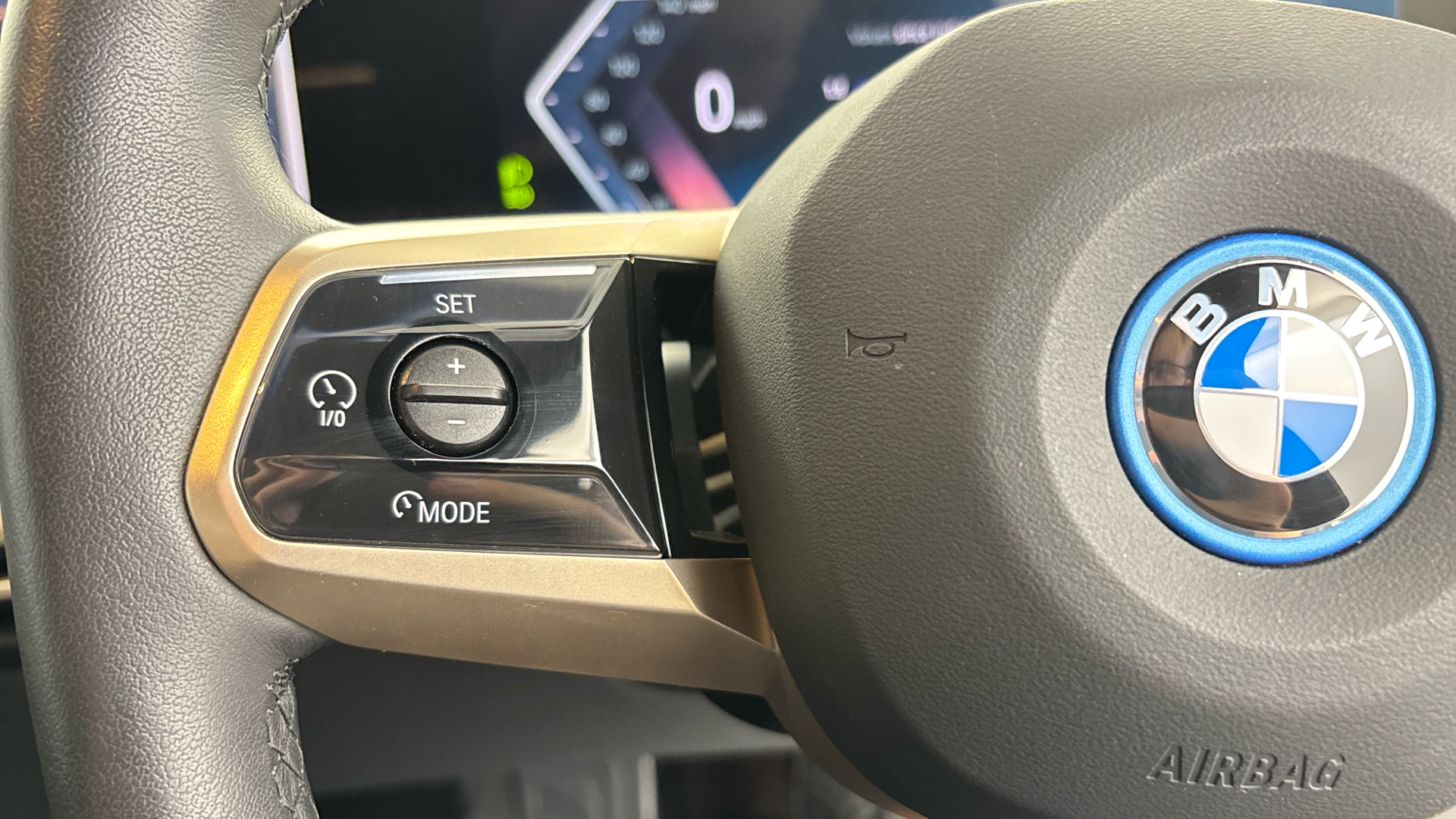 Used BMW iX 50 111.5kWh M Sport Auto xDrive 5dr (11kW Charger) - Image 17