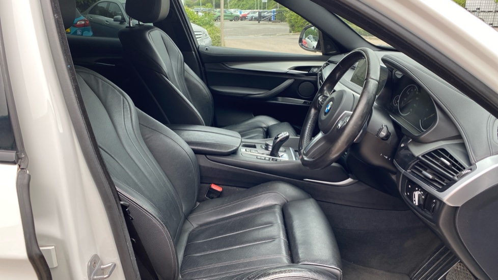 BMW X6 xDrive30d M Sport 5dr Step Auto Diesel Estate - Image 11
