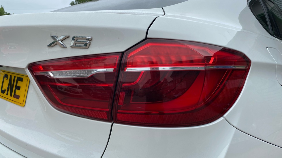 BMW X6 xDrive30d M Sport 5dr Step Auto Diesel Estate - Image 22