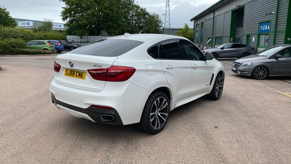 BMW X6 xDrive30d M Sport 5dr Step Auto Diesel Estate - Image 24