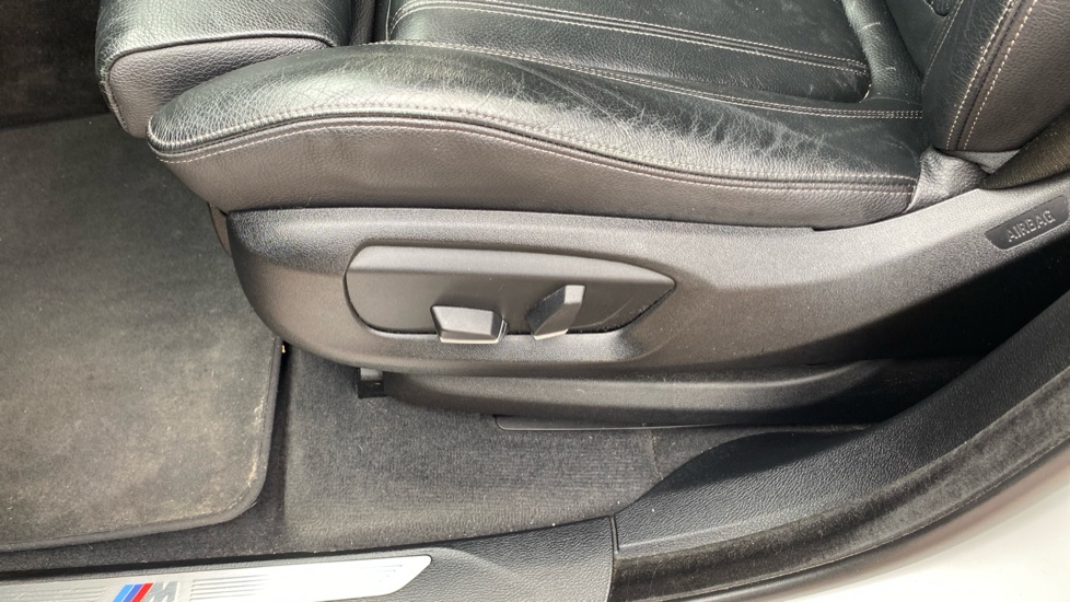BMW X6 xDrive30d M Sport 5dr Step Auto Diesel Estate - Image 38