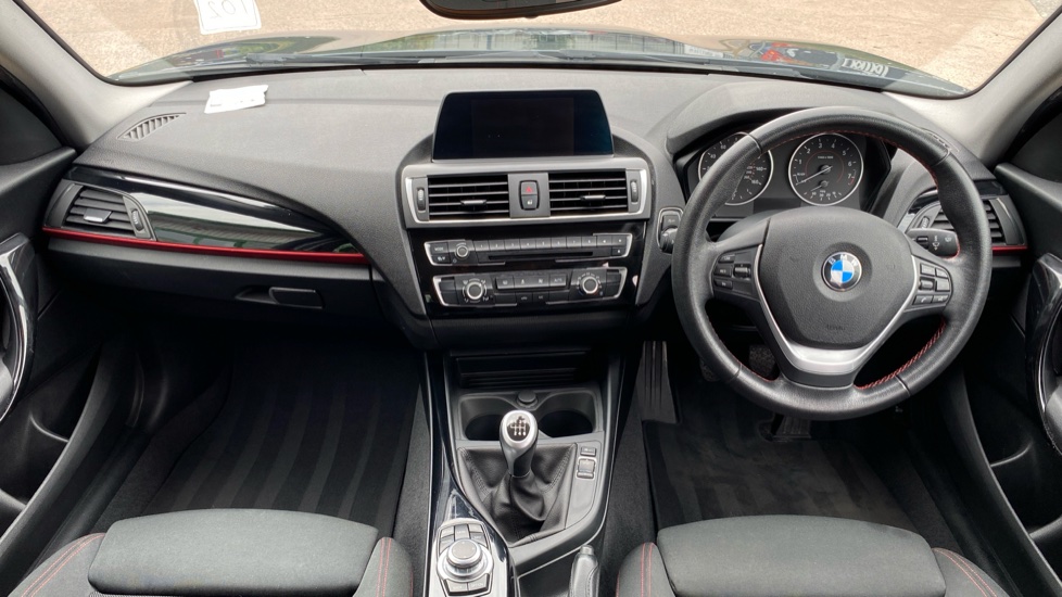 BMW 1 Series 118i [1.5] SE 5dr [Nav/Servotronic] Step Auto Petrol Hatchback - Image 5