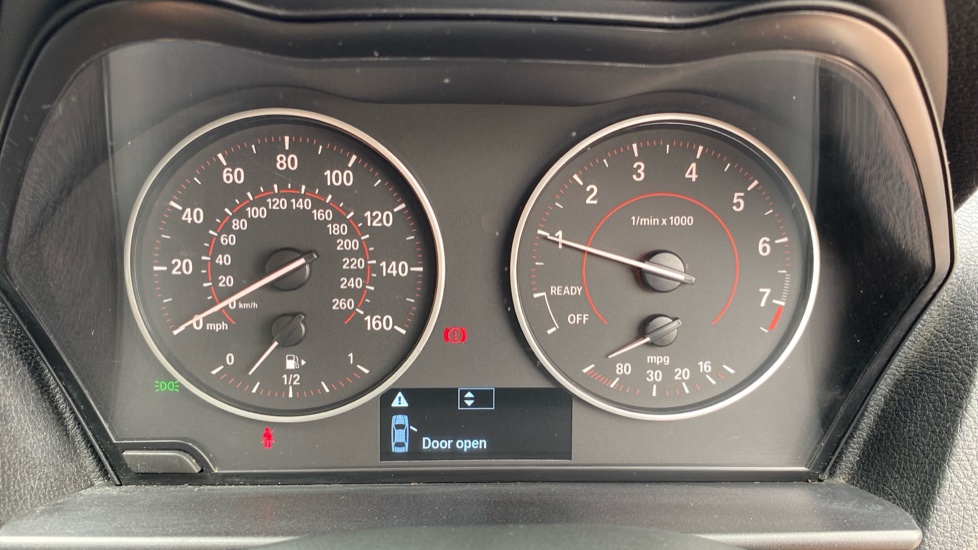 BMW 1 Series 118i [1.5] SE 5dr [Nav/Servotronic] Step Auto Petrol Hatchback - Image 10