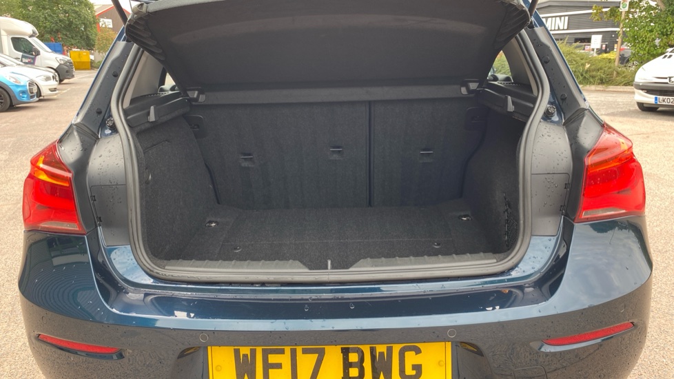 BMW 1 Series 118i [1.5] SE 5dr [Nav/Servotronic] Step Auto Petrol Hatchback - Image 14
