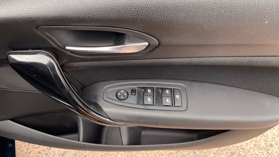 BMW 1 Series 118i [1.5] SE 5dr [Nav/Servotronic] Step Auto Petrol Hatchback - Image 40