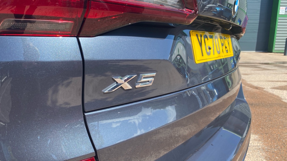 BMW X5 xDrive30d MHT M Sport 5dr Auto Diesel Estate - Image 30