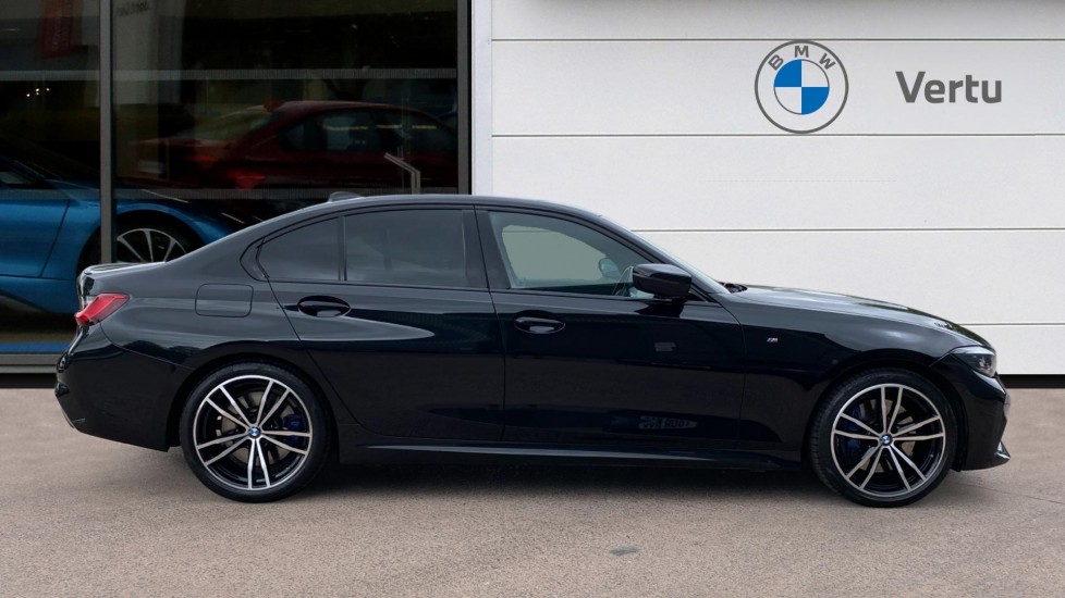 BMW 3 Series 320i xDrive M Sport 4dr Step Auto Petrol Saloon - Image 3