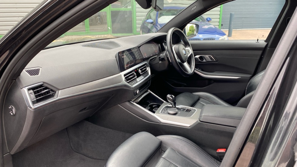 BMW 3 Series 320i xDrive M Sport 4dr Step Auto Petrol Saloon - Image 8