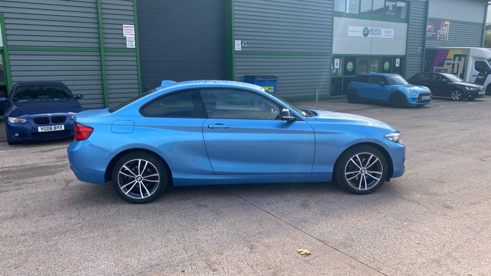 BMW 2 Series 218i Sport 2dr [Nav] Petrol Coupe - Image 27