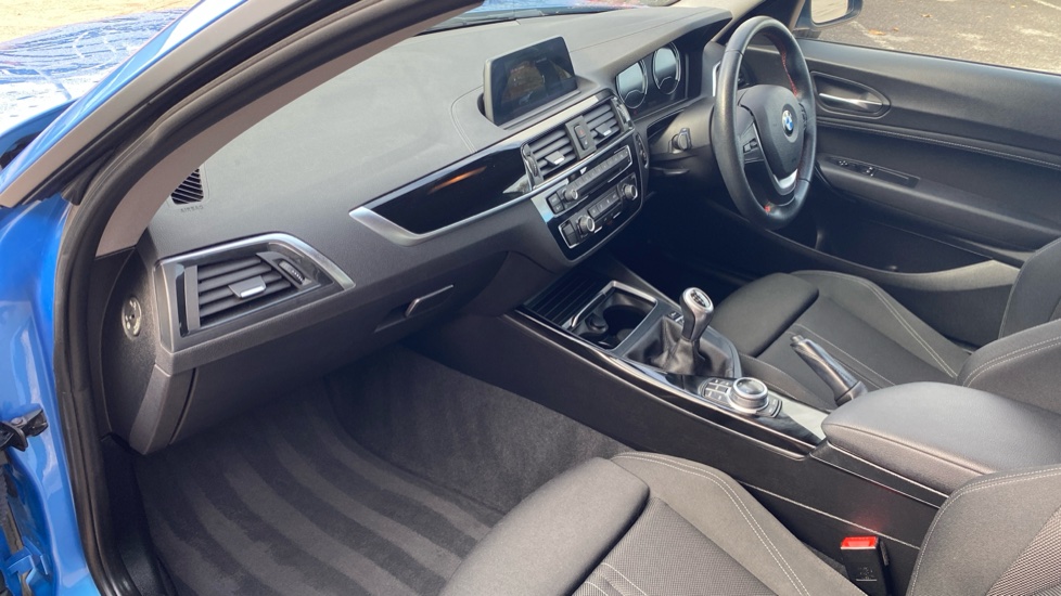 BMW 2 Series 218i Sport 2dr [Nav] Petrol Coupe - Image 34