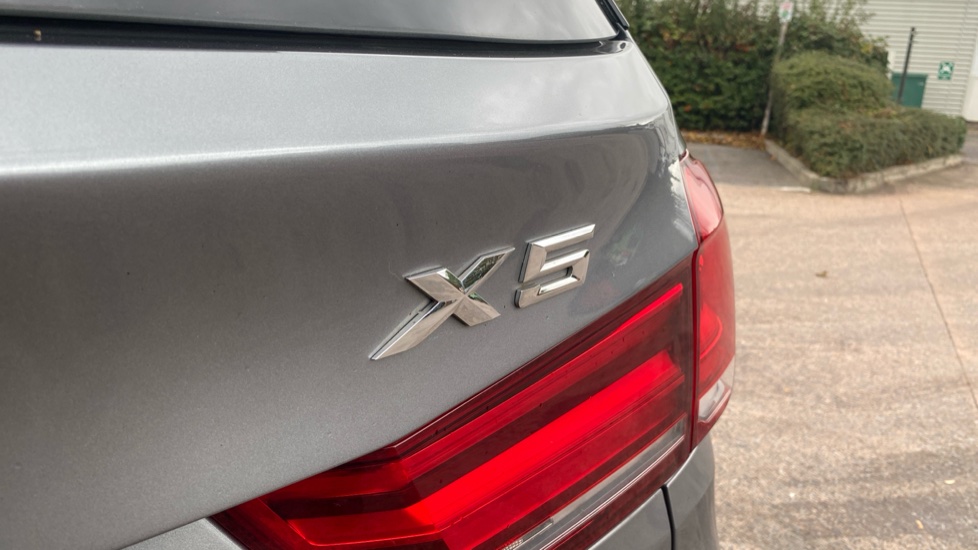 BMW X5 xDrive40d M Sport 5dr Auto Diesel Estate - Image 37