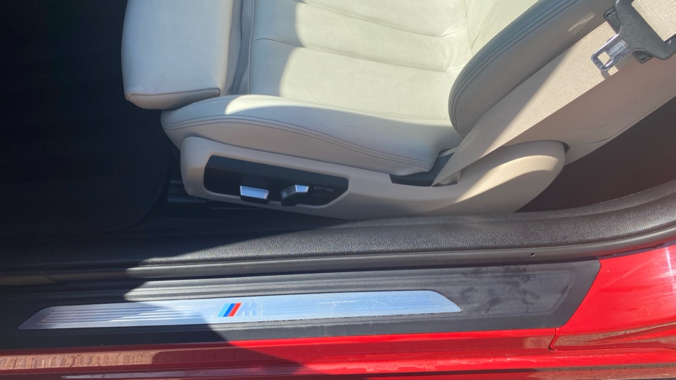BMW 4 Series 420d [190] M Sport 2dr Auto [Professional Media] Diesel Convertible - Image 32