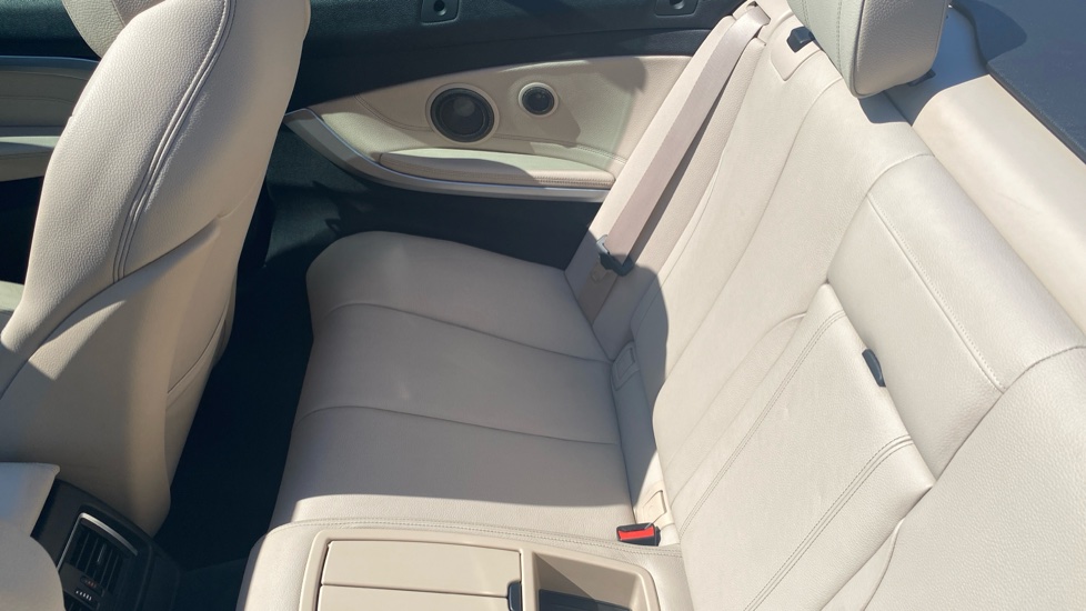 BMW 4 Series 420d [190] M Sport 2dr Auto [Professional Media] Diesel Convertible - Image 34