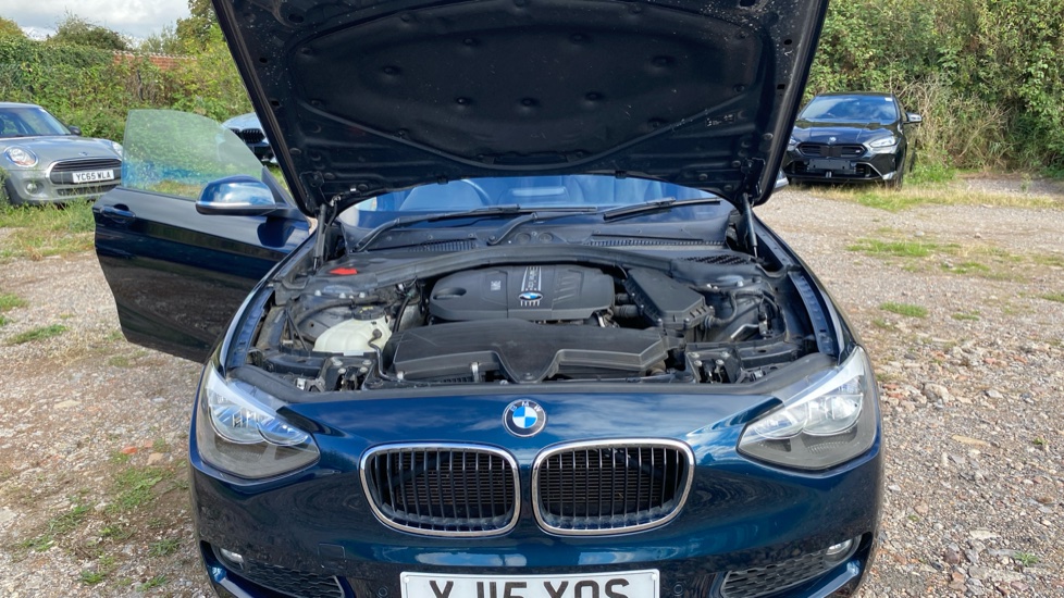 BMW 1 Series 120d SE 3dr Step Auto Diesel Hatchback - Image 8