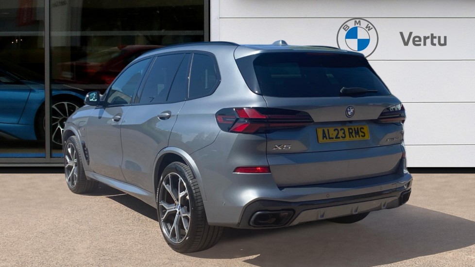 BMW X5 xDrive50e M Sport 5dr Auto Estate - Image 2