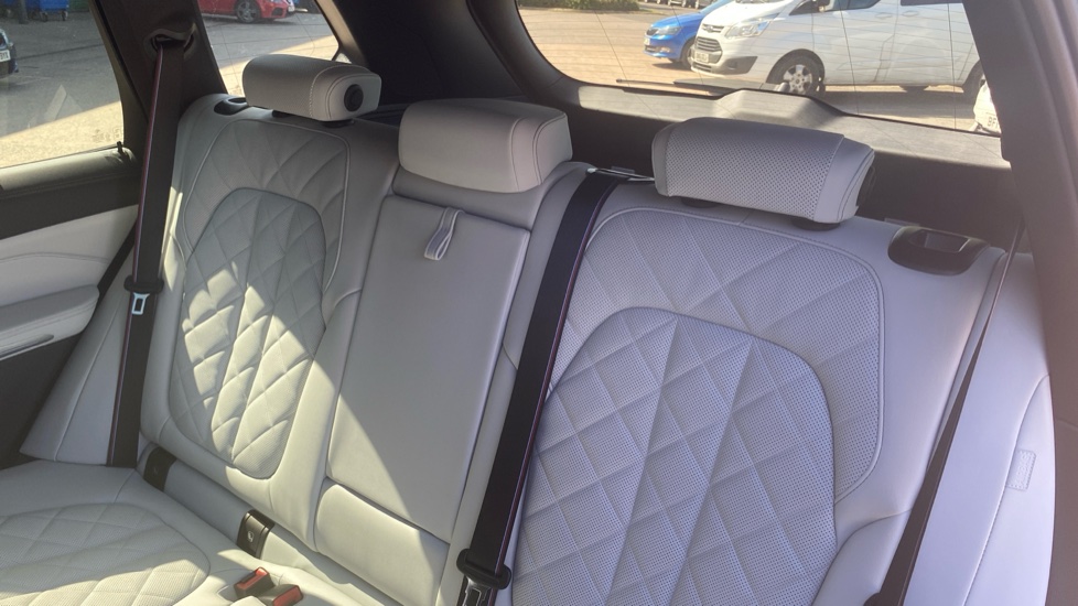 BMW X5 xDrive50e M Sport 5dr Auto Estate - Image 12