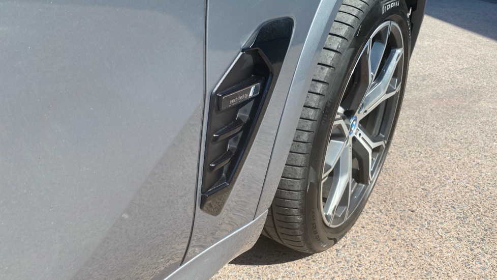 BMW X5 xDrive50e M Sport 5dr Auto Estate - Image 36